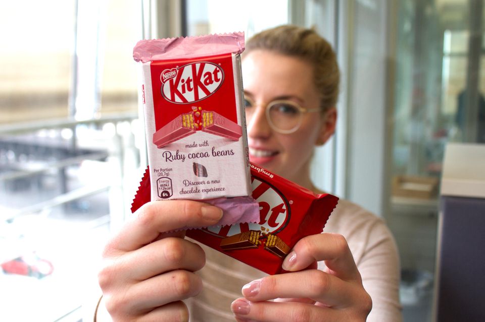 KitKat "Ruby" im Test: So schmeckt das neue KitKat