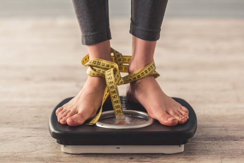 Vergiss den BMI! Diese Formel zeigt dir, ob du wirklich übergewichtig bist