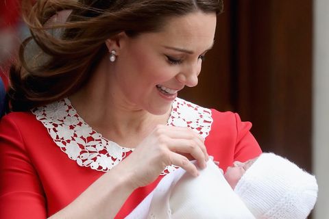 Die ersten Bilder sind da! Kate & William zeigen ihren Baby-Prinzen ?