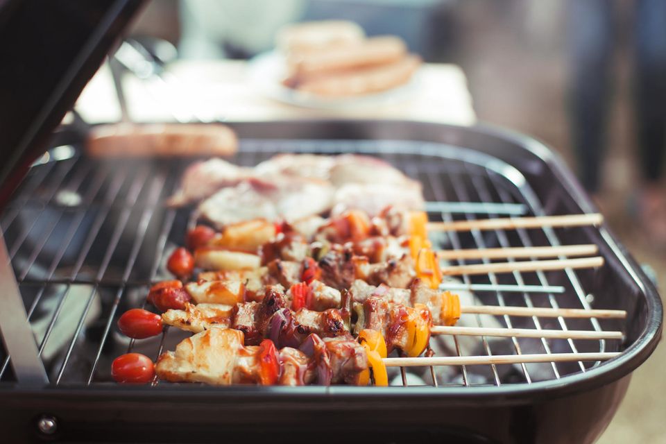 Grillen auf dem Balkon was ist erlaubt? BRIGITTE.de