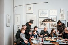 Mehrgenerationenprojekt Mehrgenerationenprojekt: Familie beim Essen