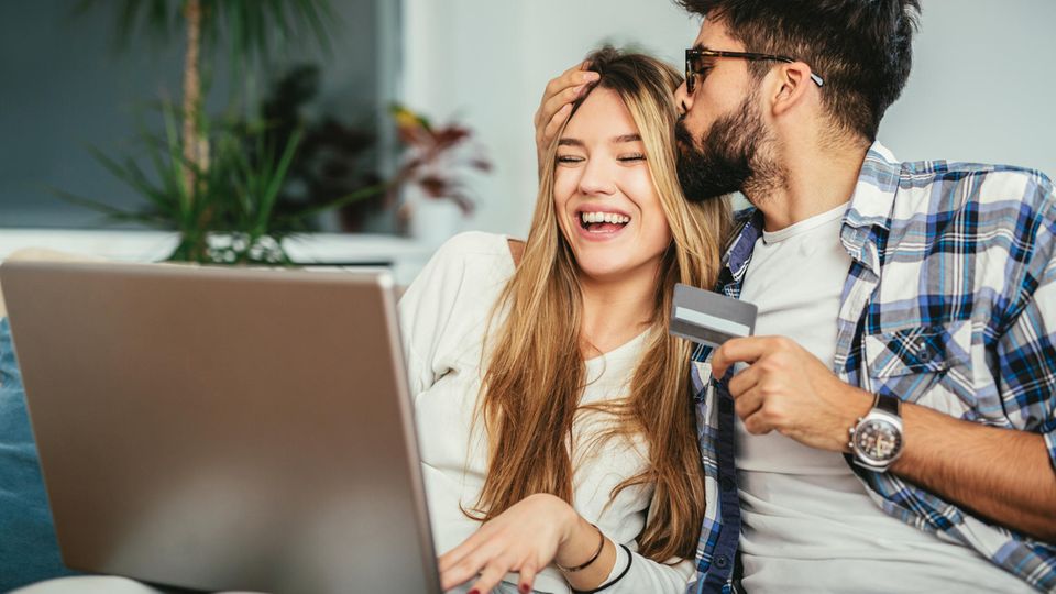 So viel Geld braucht jeder Partner für eine glückliche Beziehung So viel Geld braucht jeder Partner für eine glückliche Beziehung