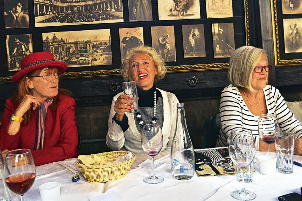 Belgrad-Tipps Belgrad-Tipps: Drei Frauen im Restaurant