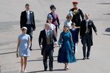 Der erste Teil der Royal Family ist ebenfalls in der St. George's Kapelle eingetroffen. Allen voran Harrys Cousinen Prinzessin Eugenie und Prinzessin Beatrice mit ihrem Vater Prinz Andrew, Harrys Tante Prinzessin Anne sowie Zara Philips und Ehemann Mike Tindall.