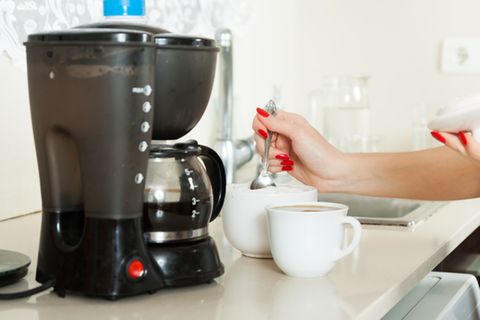 Kaffeemaschine entkalken: Kaffeemaschine in der Küche