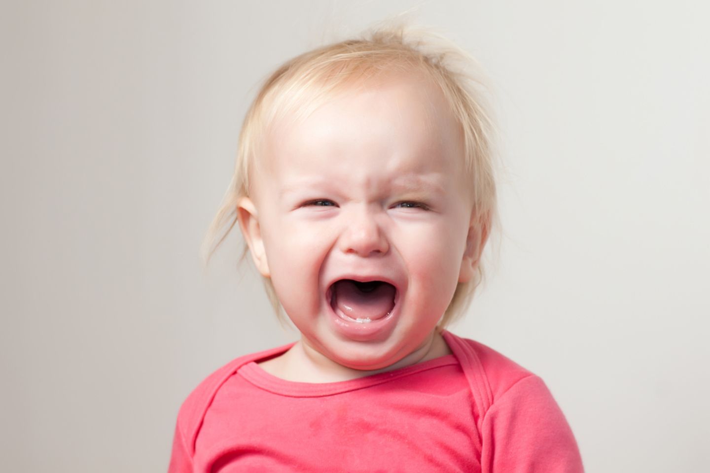 Nachbarn rufen Polizei, weil das Baby zu laut schreit - doch die Eltern reagieren mit Humor