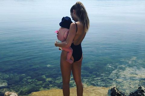 Fans begeistert: Cathy Hummels postet süßes Familienfoto auf Instagram