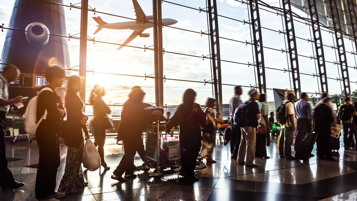 Checkin Darum müsst ihr jetzt drei Stunden vorher am Flughafen sein ️ BRIGITTE.de