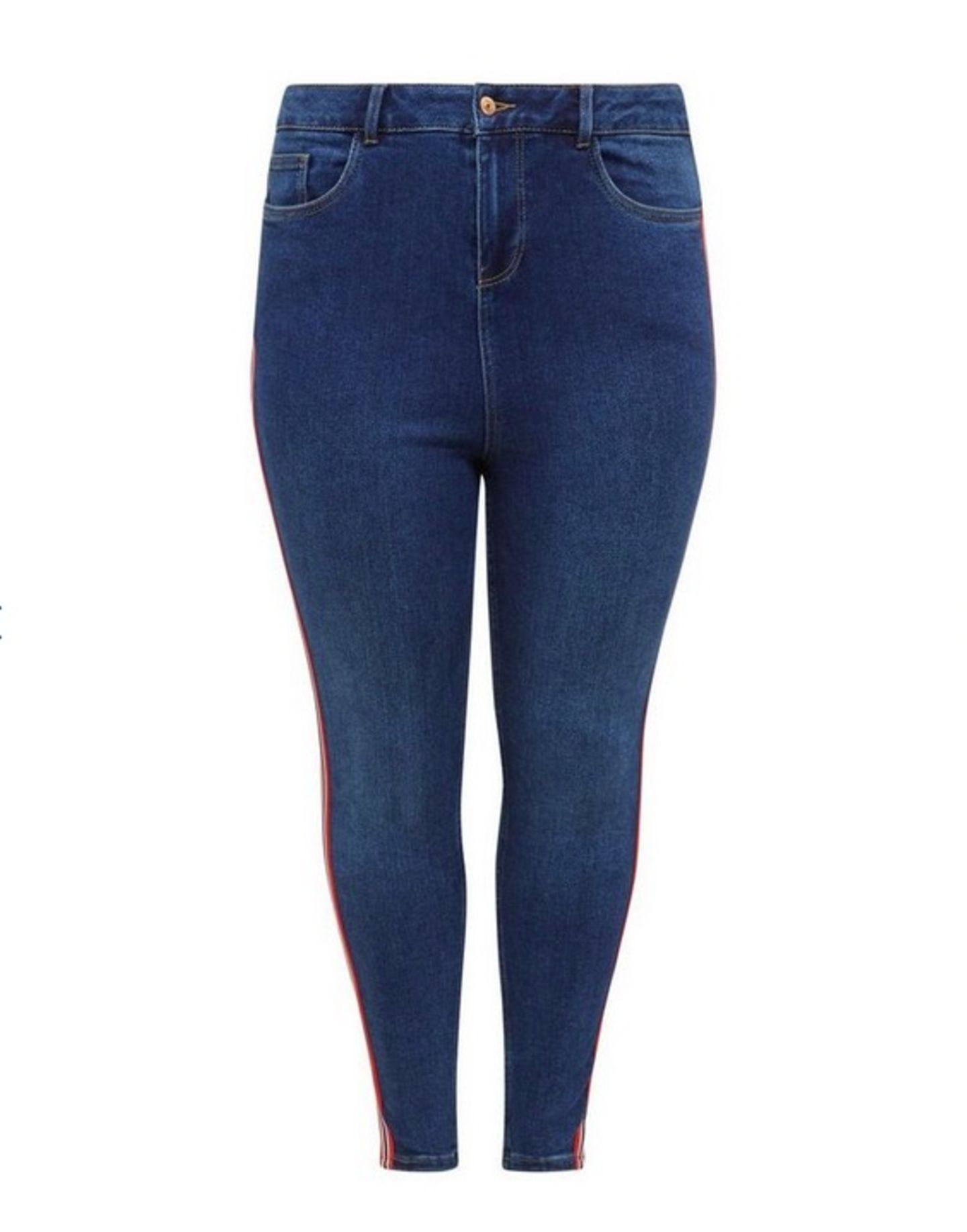 Eng geschnittene Jeans mit trendigem Seitenstreifen. Erhältlich bis Größe 50 über New Look, um 40 Euro.