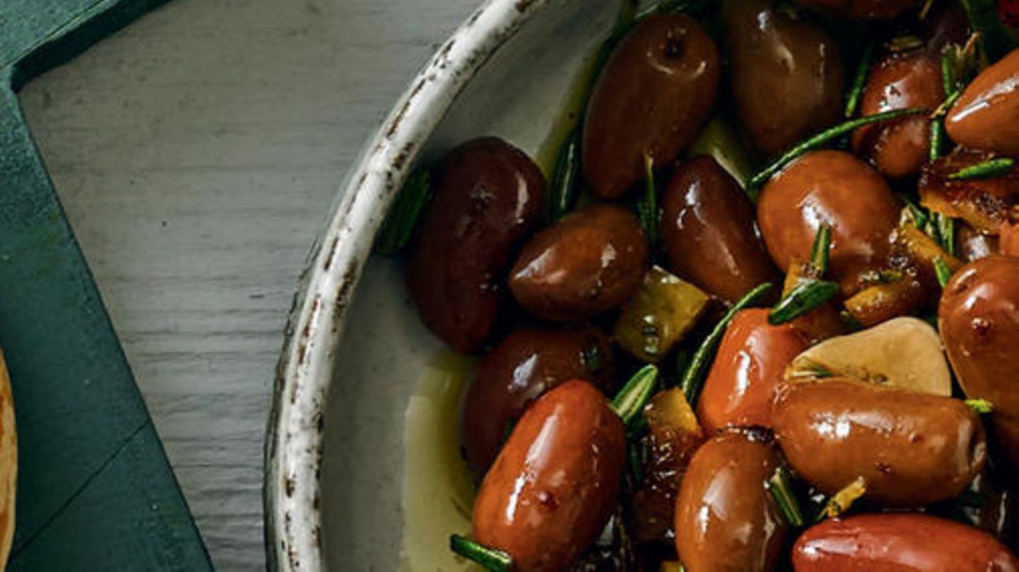 Eingelegte Oliven mit Salzzitrone | BRIGITTE.de