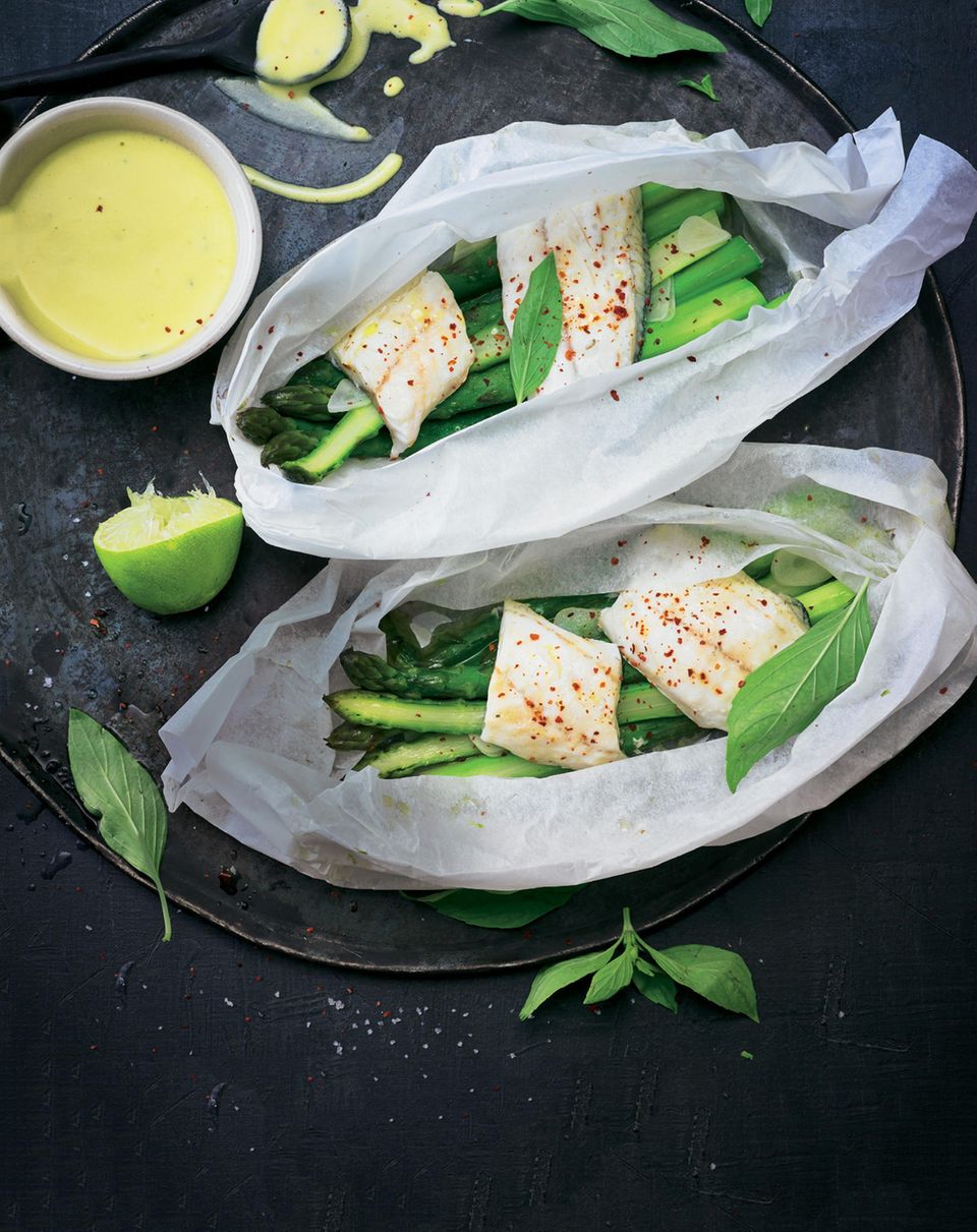 Spargel mit Loup de Mer & Asia-Sabayon Spargel mit Loup de Mer & Asia-Sabayon