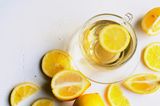 Gesund leben: Wasser mit Zitronen