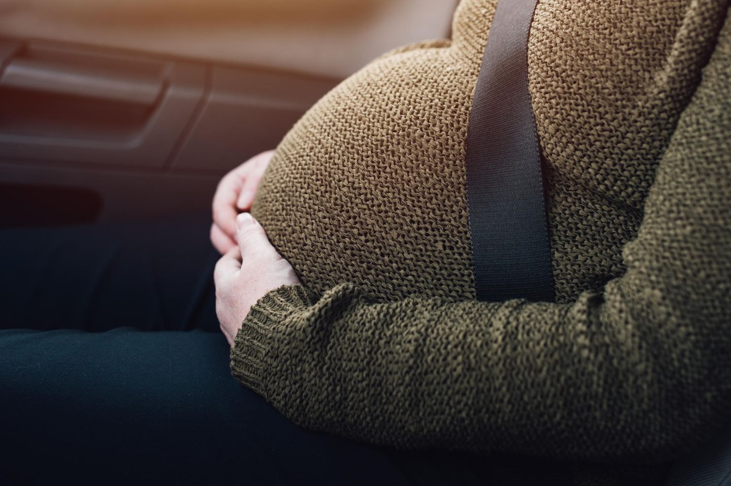 Kent: Schwangere bringt Kind im Stau zur Welt