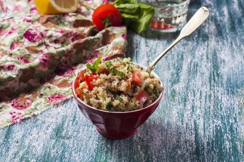 Quinoa mit Chicorée-Walnuss-Gemüse