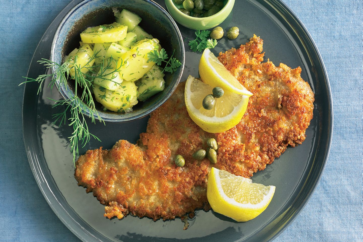 Parmesan Schnitzel Mit Kartoffel Dill Salat Brigitte De