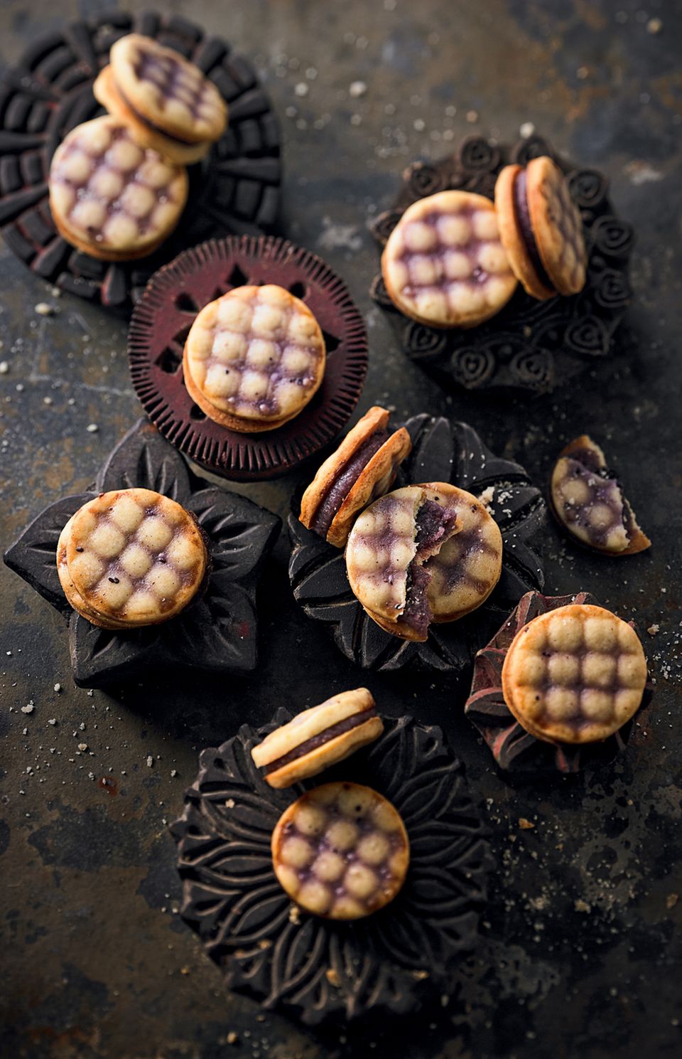 Keksrezept für Butterplätzchen mit Punsch-Marzipan Keksrezept für Butterplätzchen mit Punsch-Marzipan