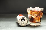 Gesundheitsmythen: Machen Getränke mit Kohlensäure dick?