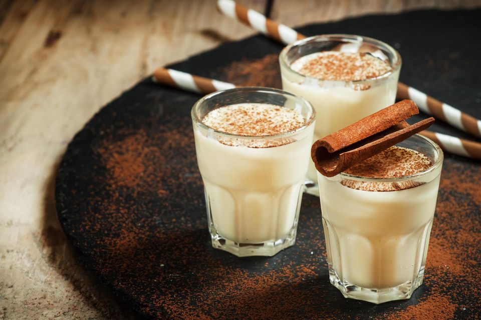 Leckeren Eierpunsch für kalte Tage selber machen Eierpunsch für kalte Tage selber machen
