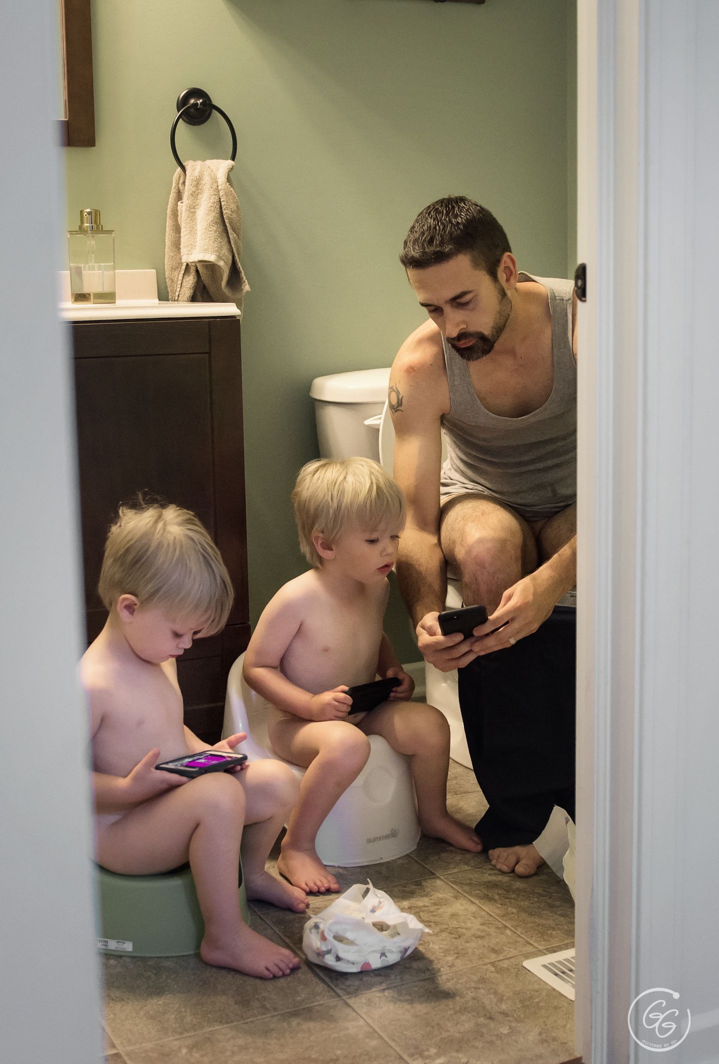 Papas in Aktion: Toilette