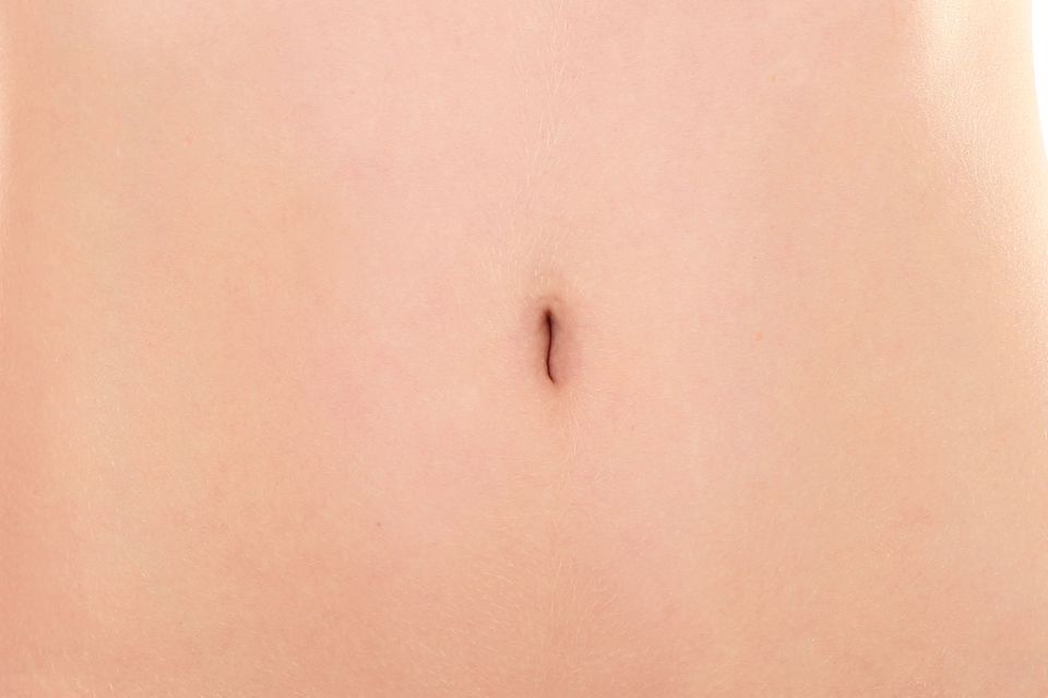 Long and narrow Belly Buttons