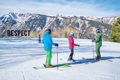 Skifahren Aspen Skifahren Aspen: Skifahrer auf Berg