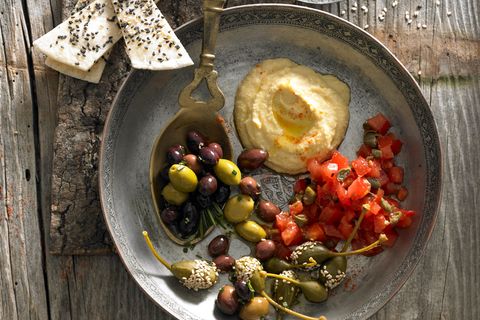 Mezze-Platte mit Sesamkapern