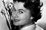 Die Heimatfilm-Legende Eva Probst verstarb am 19. November im Alter von 88 Jahren. Ihre Tochter Eva Maria Alexander sagte gegenüber der BILD: "Meine Mutter ist einfach eingeschlafen – Altersschwäche. Am Schluss war sie lebensmüde, wollte nicht mehr."