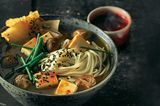 Ramen mit Pilzen, Tofu und Kimchi