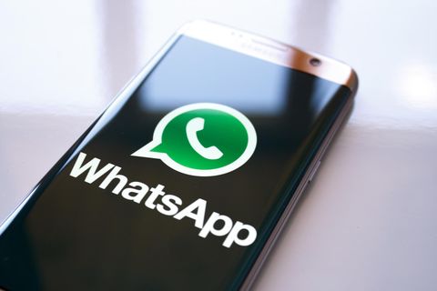 WhatsApp-Logo auf Handy