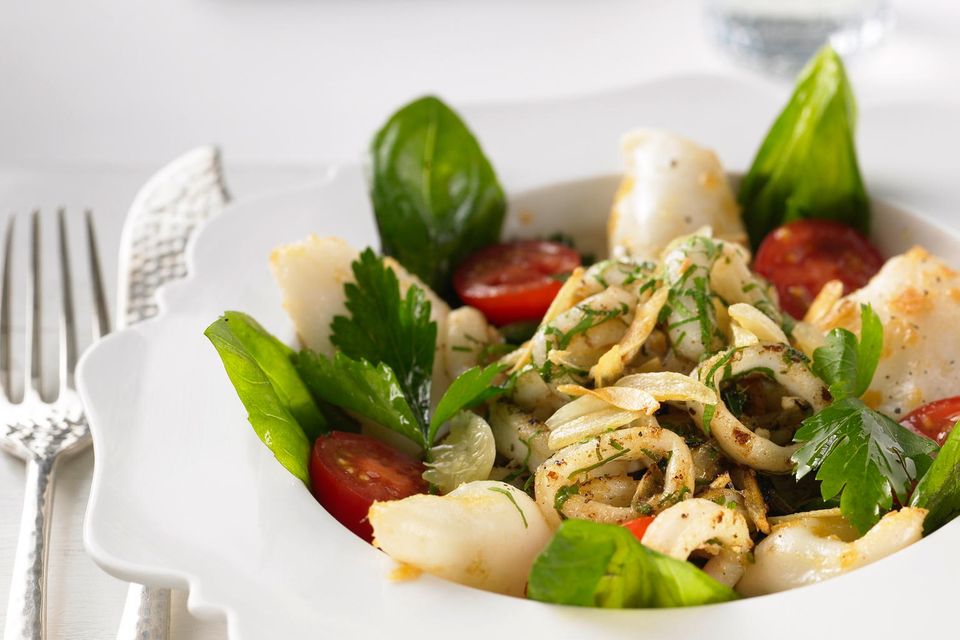 Salate zum Abnehmen mit königlichem Thunfisch Salate zum Abnehmen mit königlichem Thunfisch