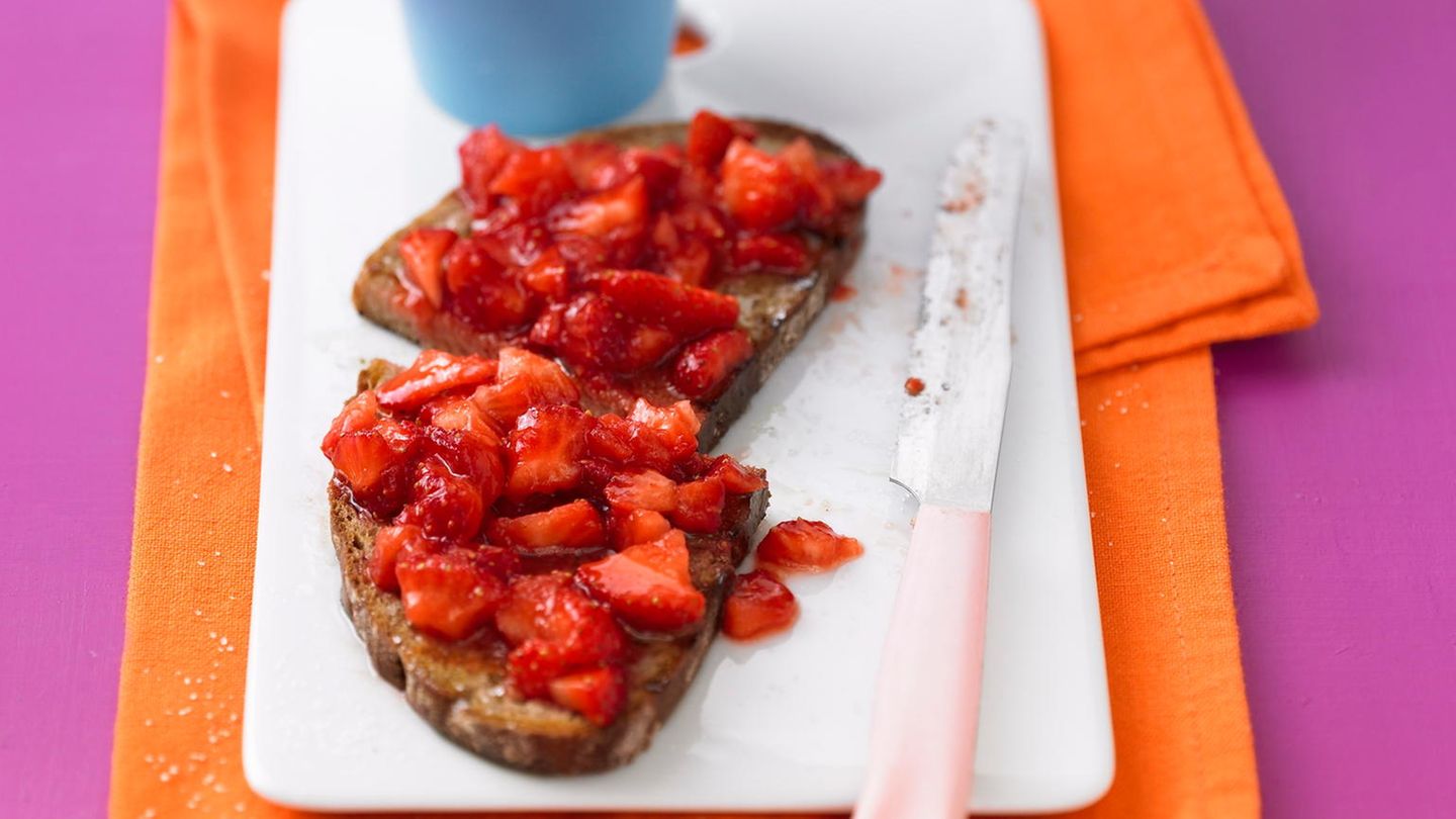 Erdbeer-Frühstücks-Brot | BRIGITTE.de
