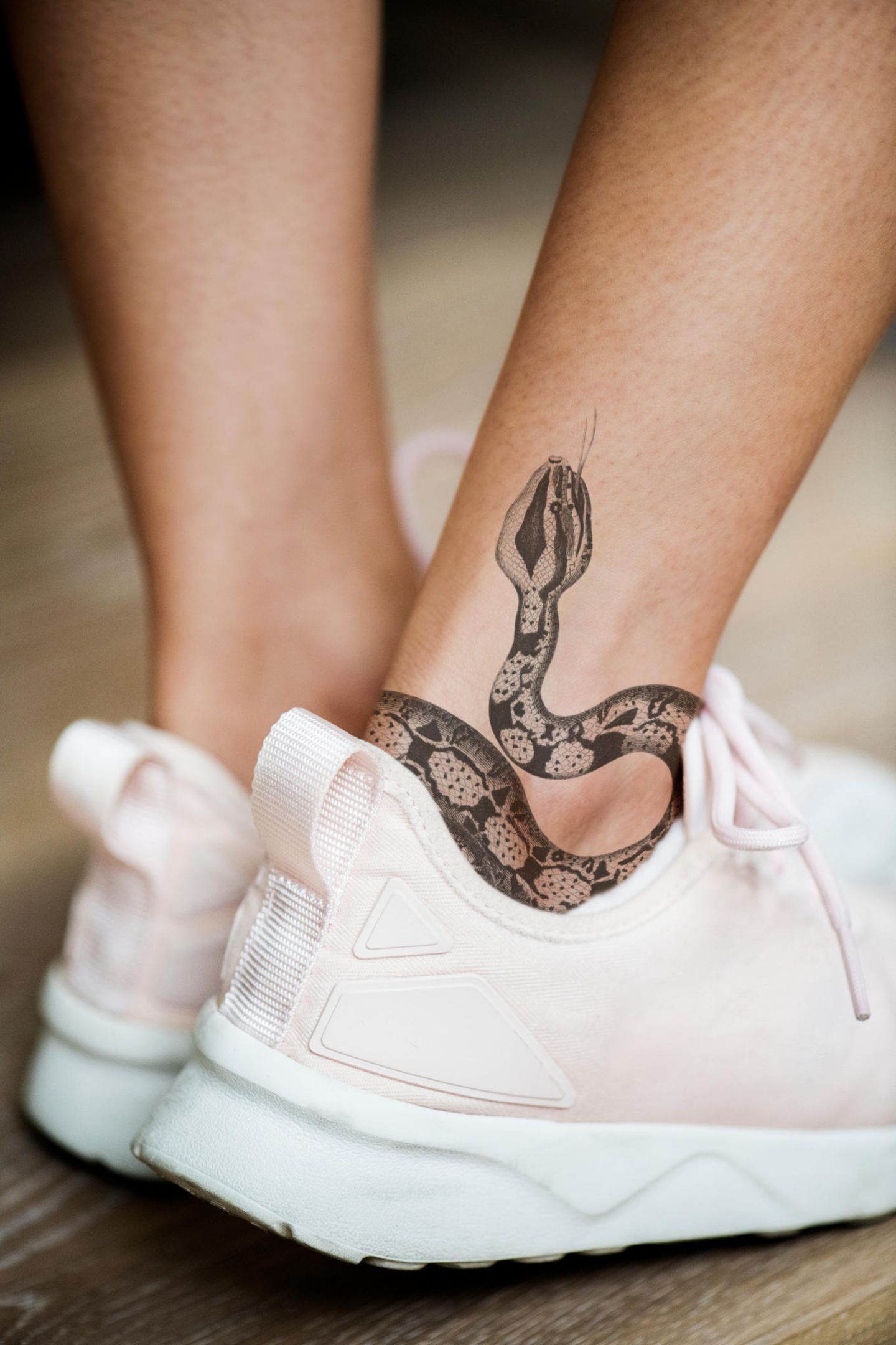 Vorlagen unterschenkel tattoo frauen Tattoo