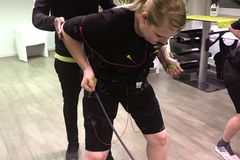 Ausprobiert: 3 Monate EMS-Training – gegen den Strom Ausprobiert: Steffi beim Training