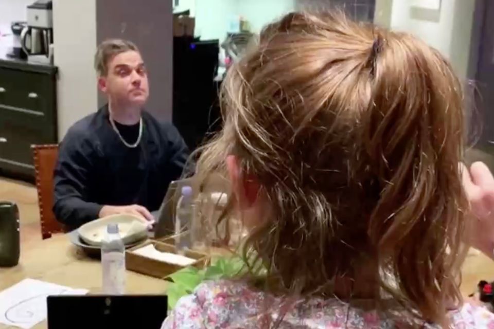 Mit dieser Rede rührt Robbie Williams Tochter ihn fast zu Tränen