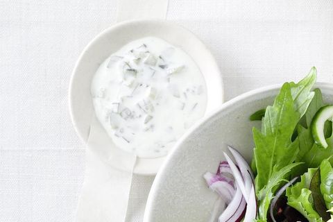 Salatmix mit Jogurt-Wasabi-Dressing