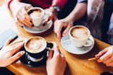 Kraftquellen der Redaktion: Frauen beim Kaffeetrinken