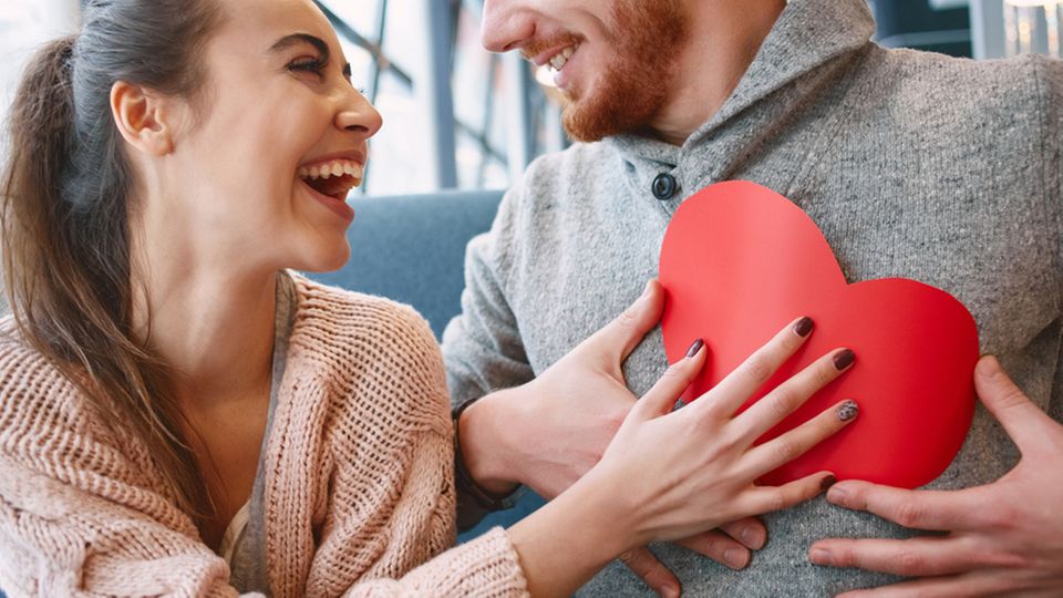 An welchem Ort du deine große Liebe findest, verrät dir dein Sternzeichen An welchem Ort du deine große Liebe findest, verrät dir dein Sternzeichen