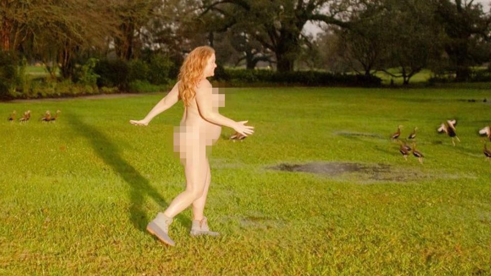 Netflix-Star posiert nackt: In der New York Times protestiert sie gegen Bodyshaming Netflix-Star posiert nackt: In der New York Times protestiert sie gegen Bodyshaming