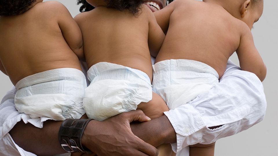Schwangerschaft: Wie eine Frau in einem Monat drei Kinder zur Welt bringt Schwangerschaft: Wie eine Frau in einem Monat drei Kinder zur Welt bringt
