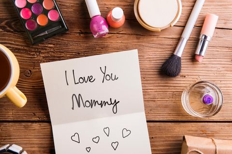 10 Beauty-Produkte, auf die unsere Mütter schwören!