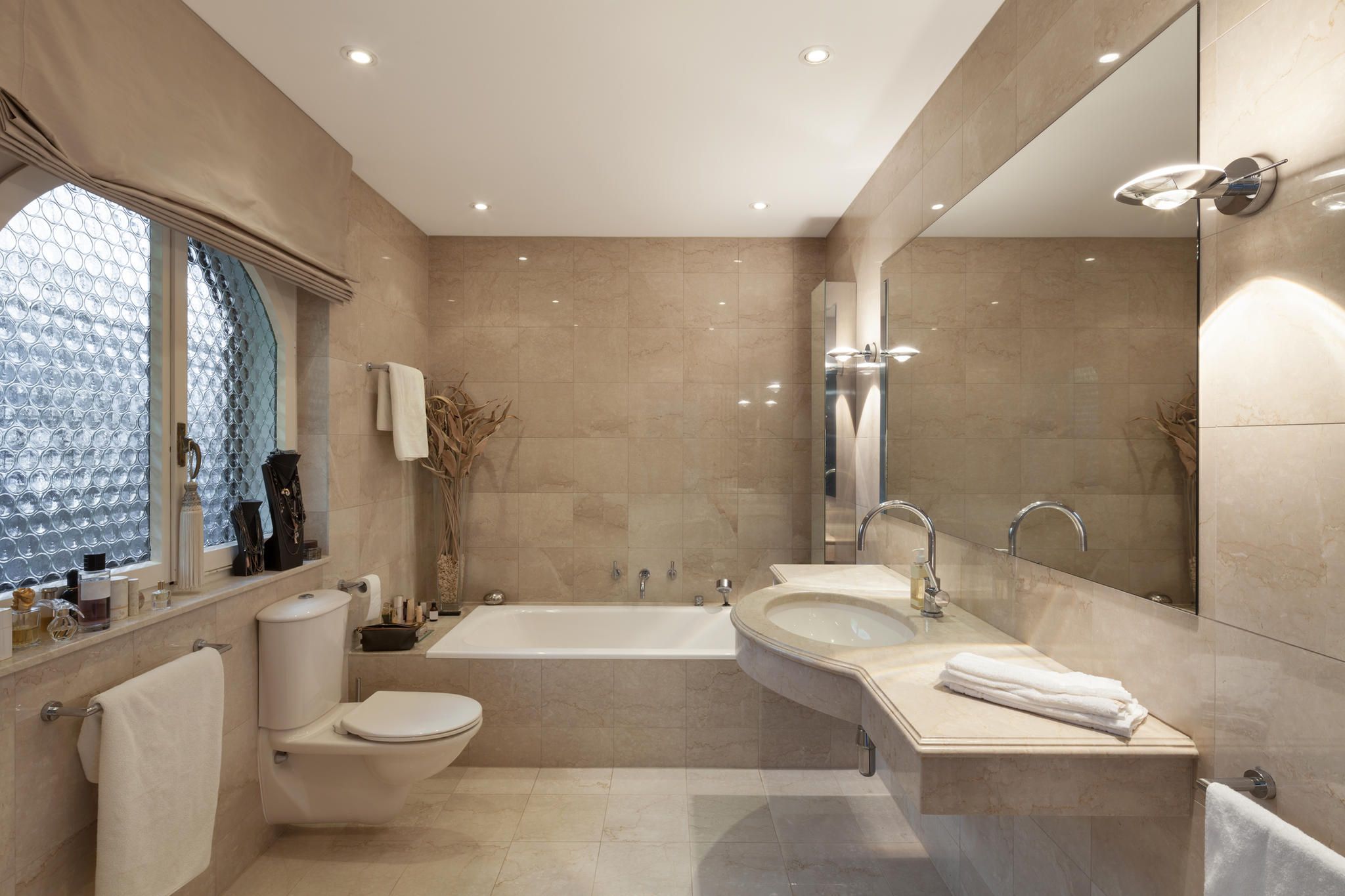 so sieht dein badezimmer luxuriöser aus, als es ist | brigitte.de