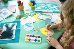 Getestet: Bastelbox für Kinder bastelfauler Eltern Kind bastelt