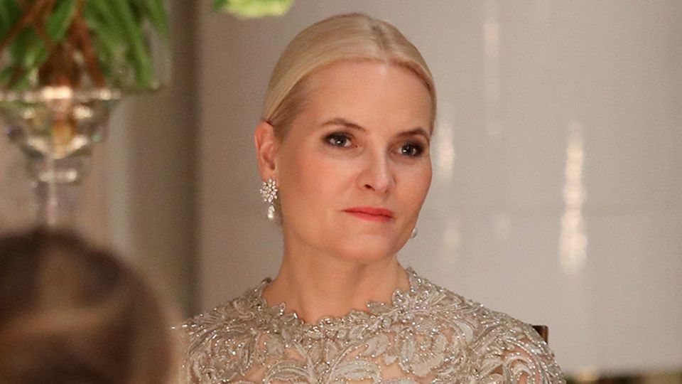 Mette-Marit Krankheit : Norwegische Kronprinzessin Mette Marit