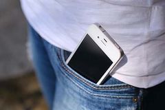 The cell phone in your pocket: This is how it affects female fertility "loading =" lazy