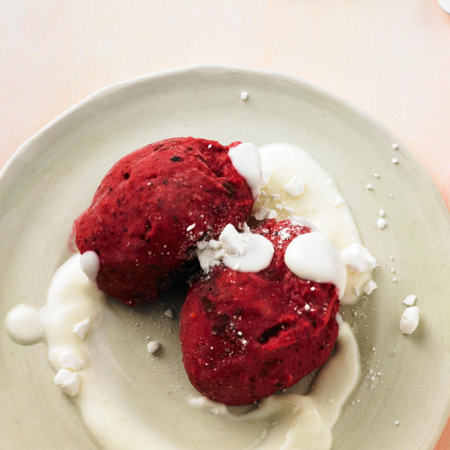Waldbeer-Joghurt-Eis