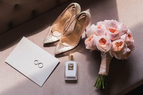Wedding Essentials: Schuhe, Blumen und Parfum