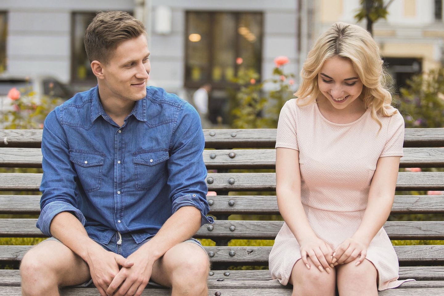 Flirten lernen als Mann – 6 Tipps, wie es richtig geht!