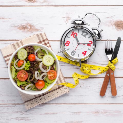 Fehler beim Intervallfasten: Kleine Mahlzeit und eine Uhr