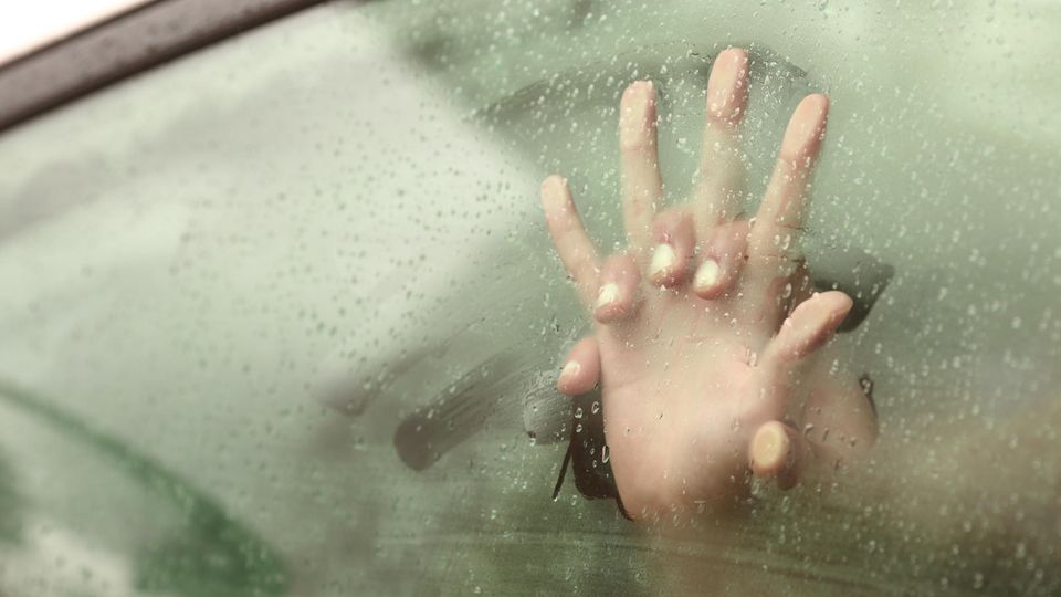 Liebesakt im Auto: So funktioniert's! Liebesakt im Auto: So funktioniert's!