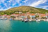10 "Einmal-im-Leben-Trips", die du gemacht haben solltest: Panorama-Blick auf die Küste Kroatiens